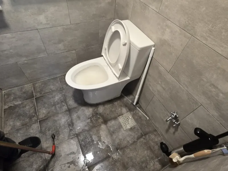 금산 변기막힘 작업사례 3